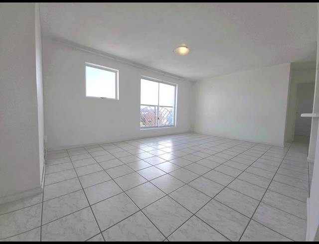 2 BEDROOM PROPERTY TO RENT IN BEACHFRONT